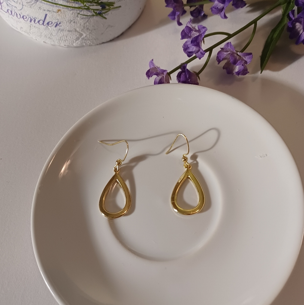 Gold tone teardrop earrings